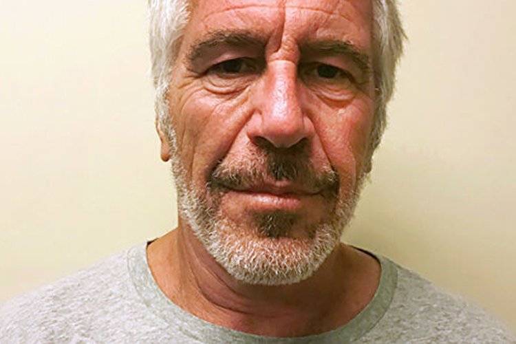 Son günlərdə internetdə maliyyəçi Ceffri Epşteynin ölümü ilə bağlı ortaya atılan yeni iddialar