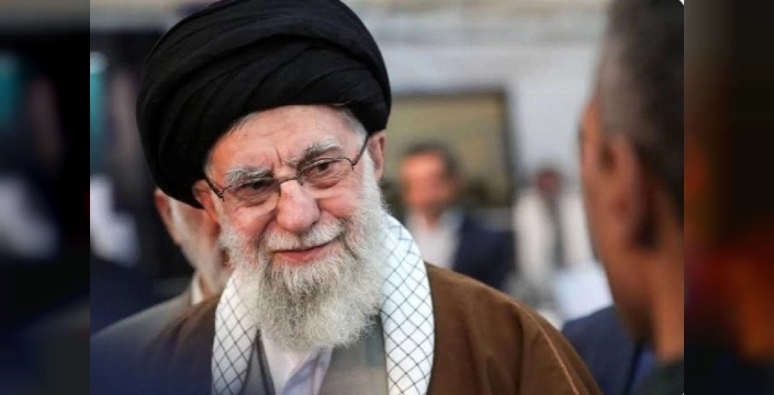 iran-sokta-dini-lider-hamaney-vefat-etti-40-gunluk-yas-ilan-edildi-1772331184