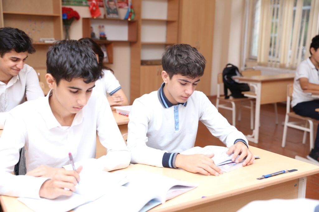 bakinin-en-yaxsi-mekteblerinin-siyahisi-aciqlanibnbsp
