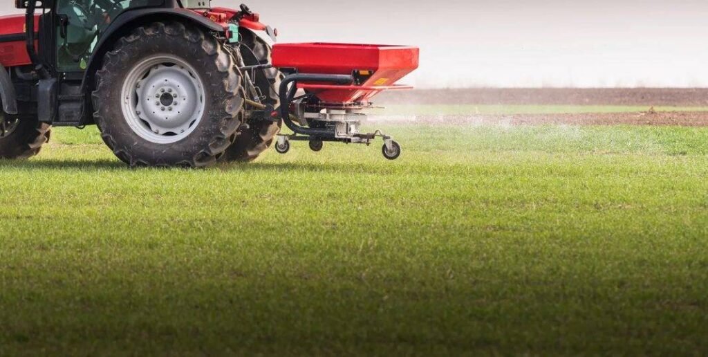 traktor-gubre-fertiliz-nitrogen-1068x538